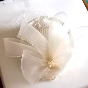 New inbox cream colored tool and rhinestone embellished elegant hat perfect